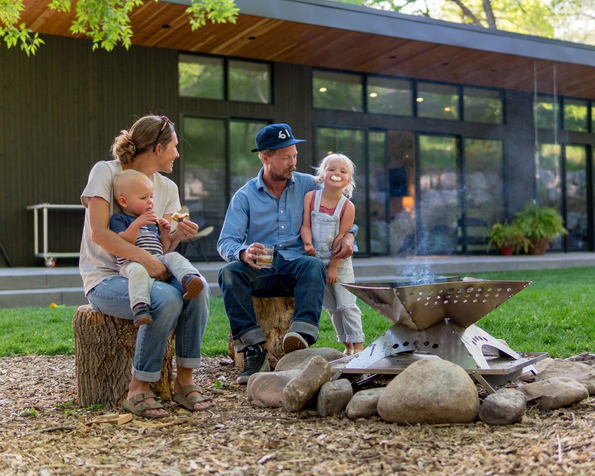 Winnerwell Large Sized Flatfold Fire Pit