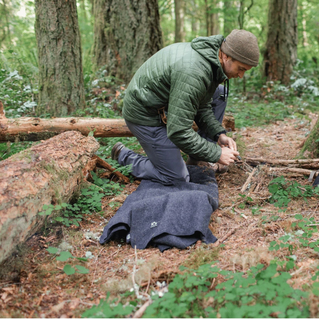 Heavy-duty Arcturus wool blanket outdoors