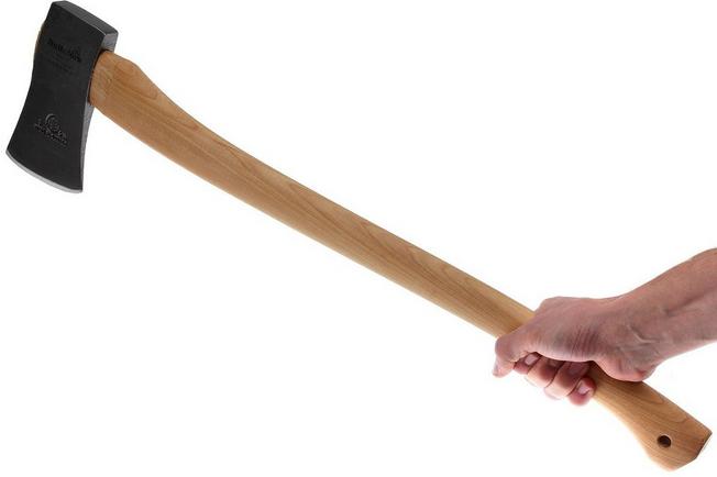 Man holding Hultafors Felling Axe HY 10-1,0 SV