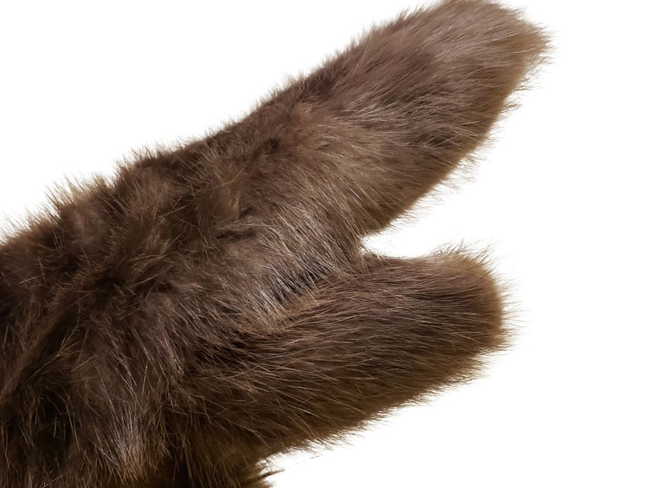 View of Blonde Beaver Fur Mitt Thumb.