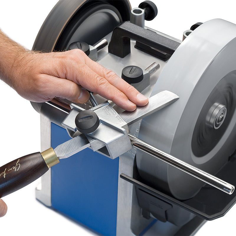 Tormek SVS-50 Multi Jig sharpening a chisel