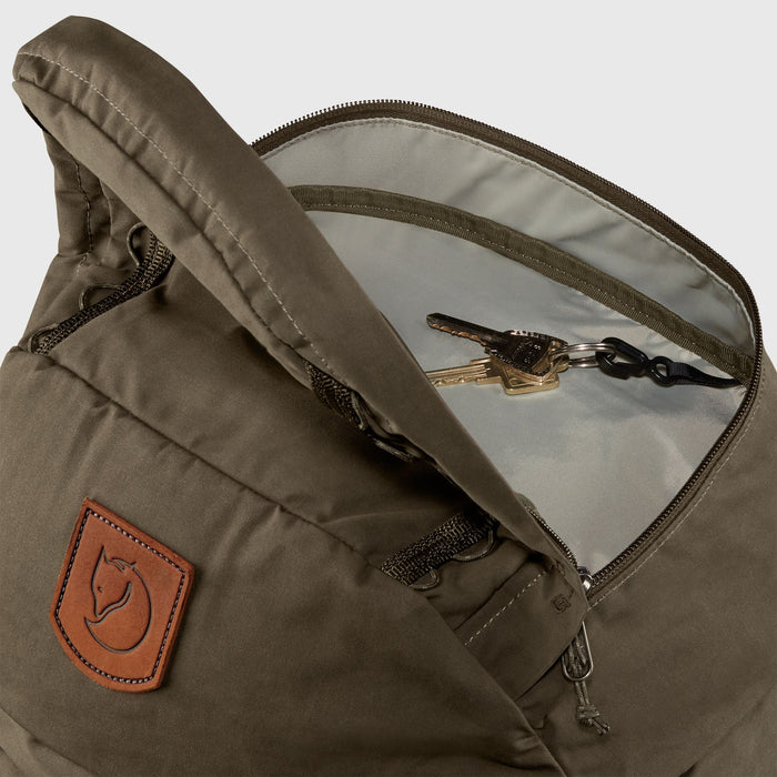 Dark olive outlet fjallraven